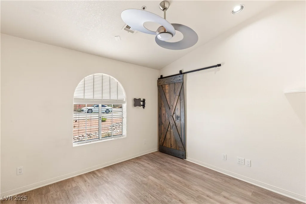 7110 La Cienega, Las Vegas, NV 89119