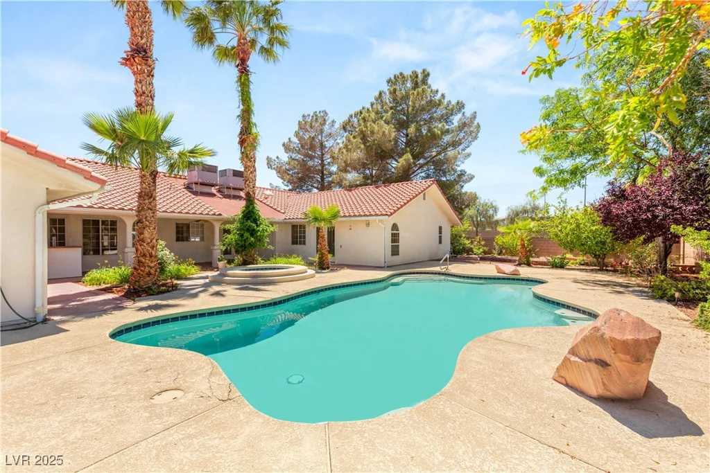 7110 La Cienega, Las Vegas, NV 89119