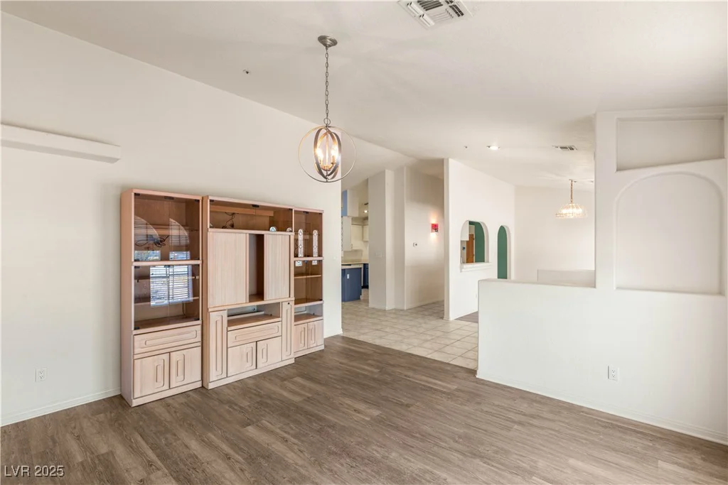 7110 La Cienega, Las Vegas, NV 89119