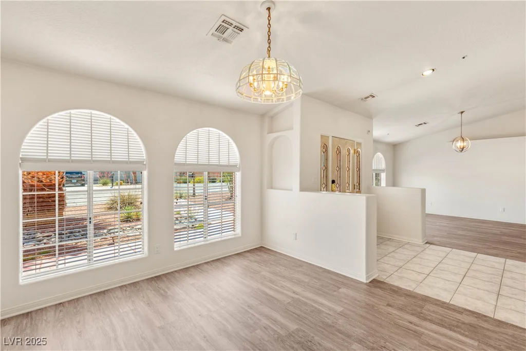7110 La Cienega, Las Vegas, NV 89119