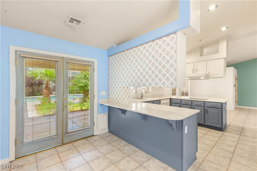 7110 La Cienega, Las Vegas, NV 89119