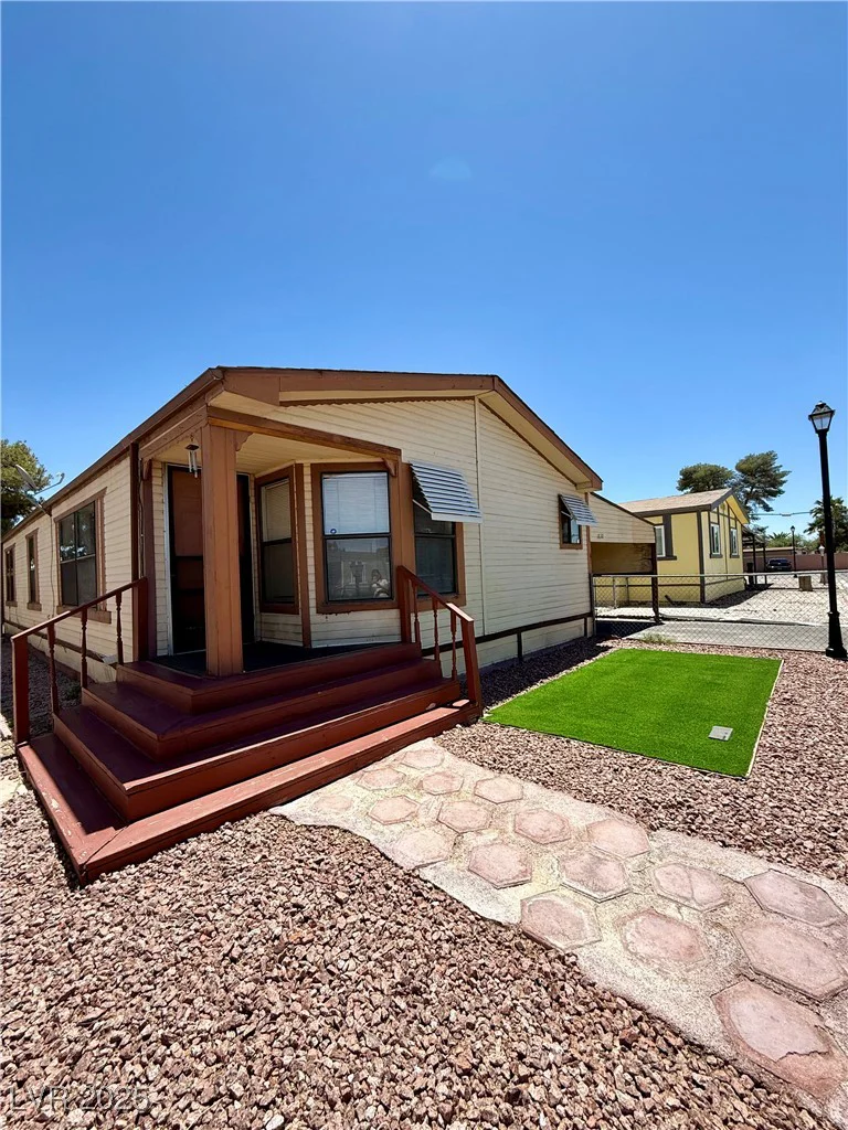 1830 Quintearo, Las Vegas, NV 89115