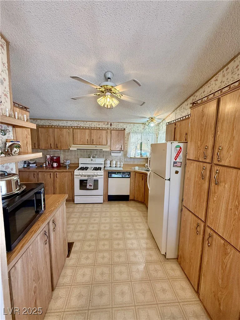 1830 Quintearo, Las Vegas, NV 89115