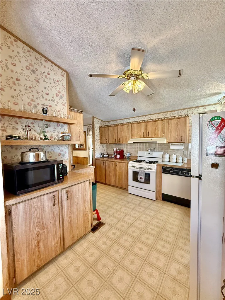 1830 Quintearo, Las Vegas, NV 89115