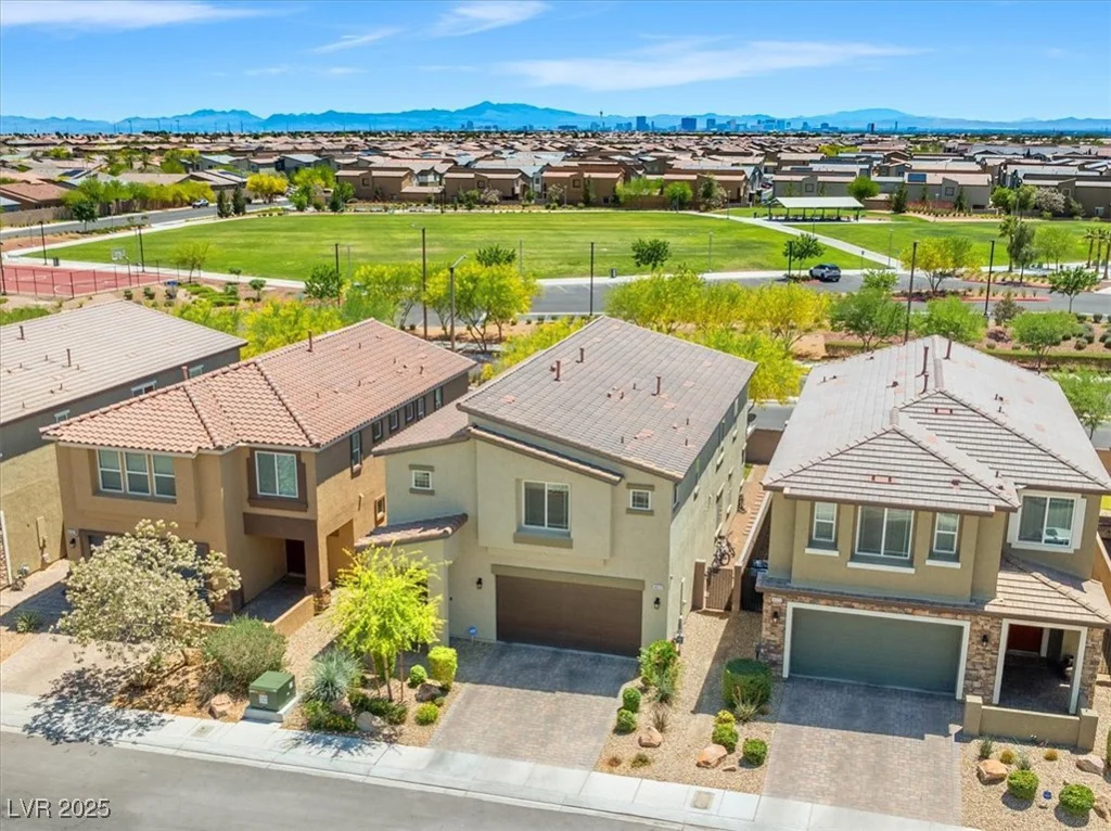 4511 Stardusk Falls, North Las Vegas, NV 89084