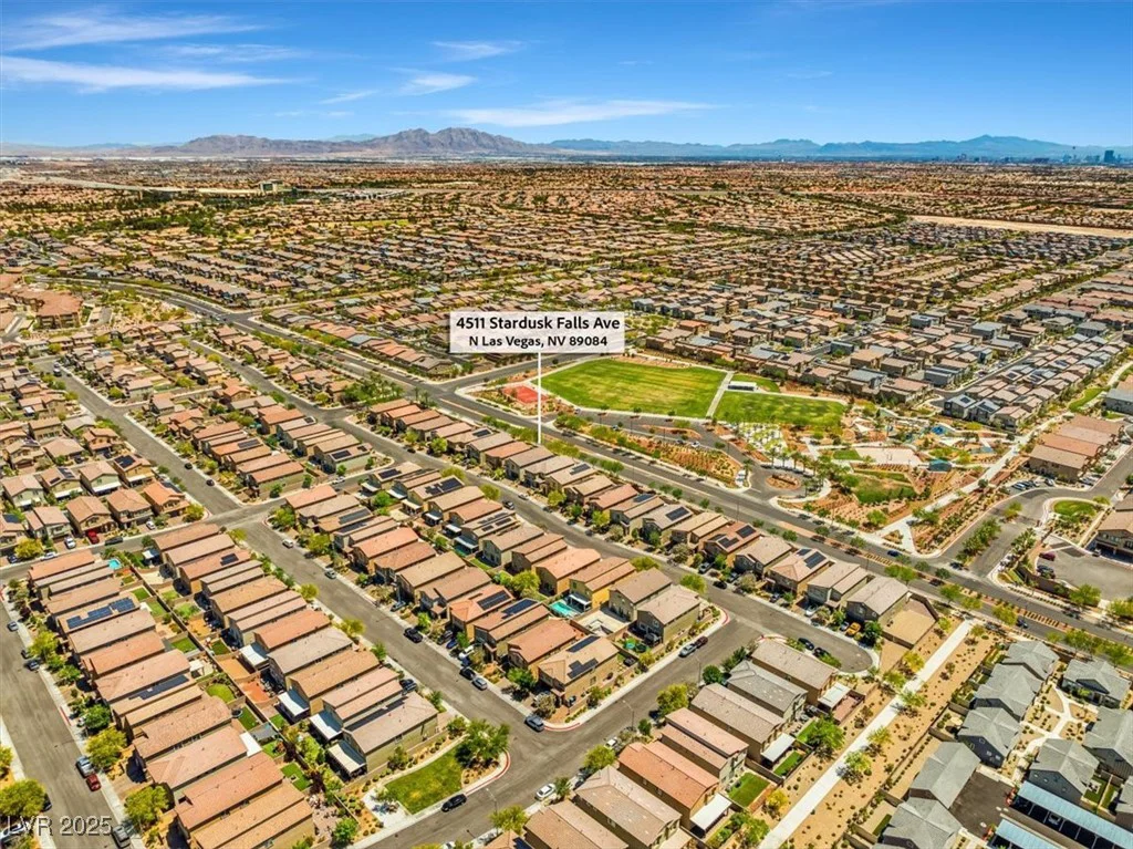 4511 Stardusk Falls, North Las Vegas, NV 89084