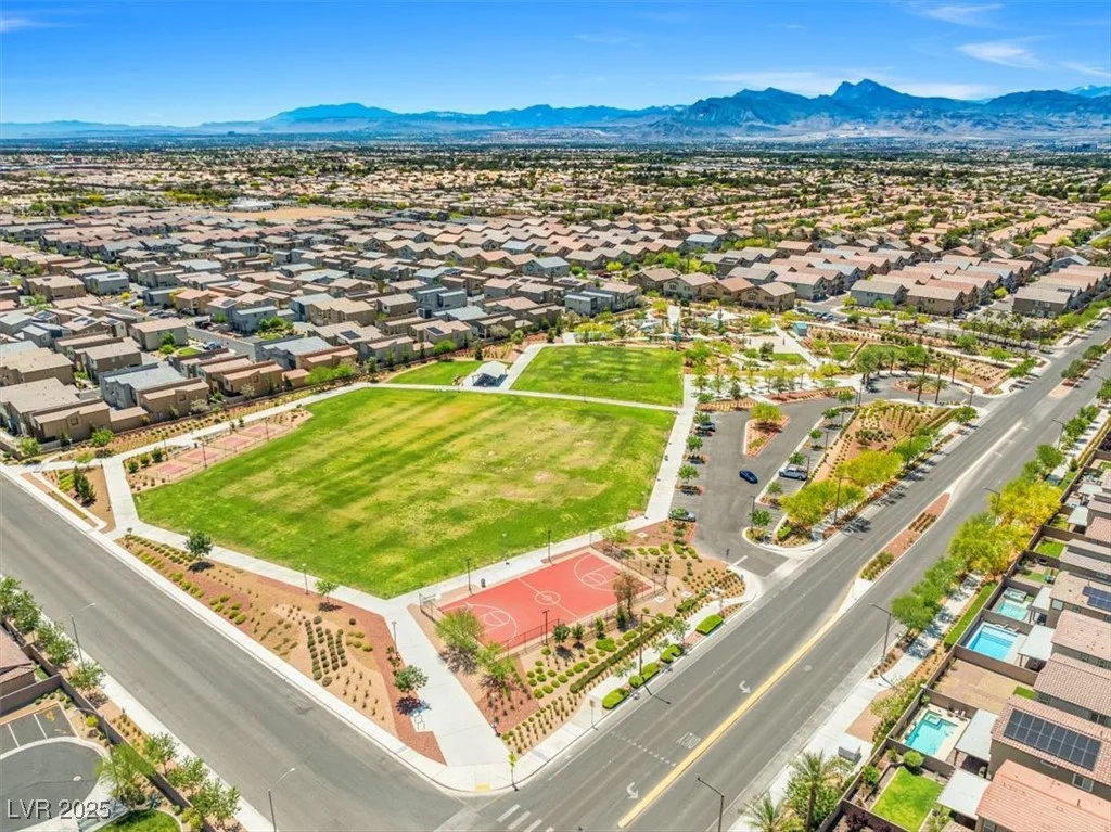 4511 Stardusk Falls, North Las Vegas, NV 89084