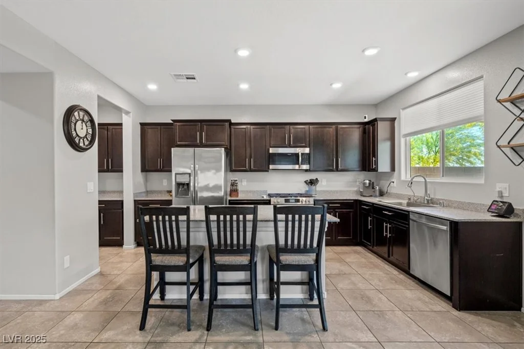 4511 Stardusk Falls, North Las Vegas, NV 89084
