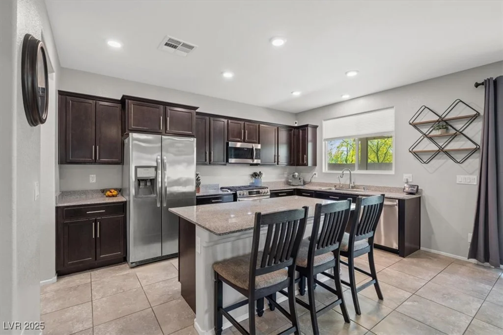 4511 Stardusk Falls, North Las Vegas, NV 89084