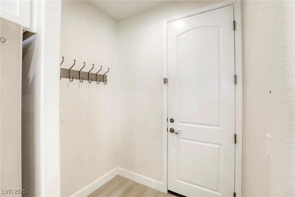 10164 Phelps Lake, Las Vegas, NV 89148