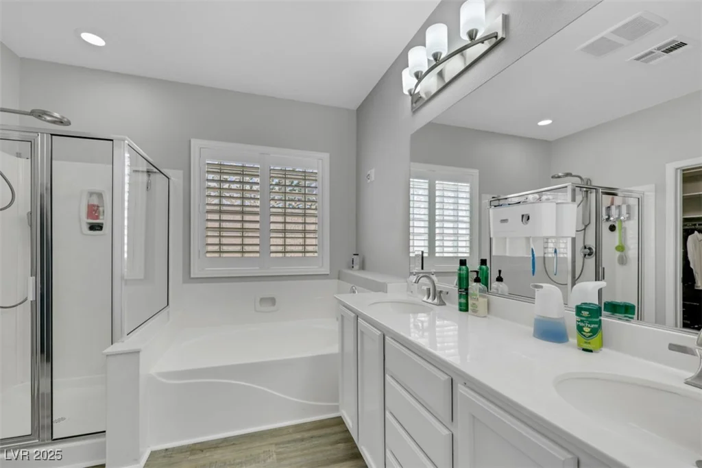 8836 Martin Downs, Las Vegas, NV 89131