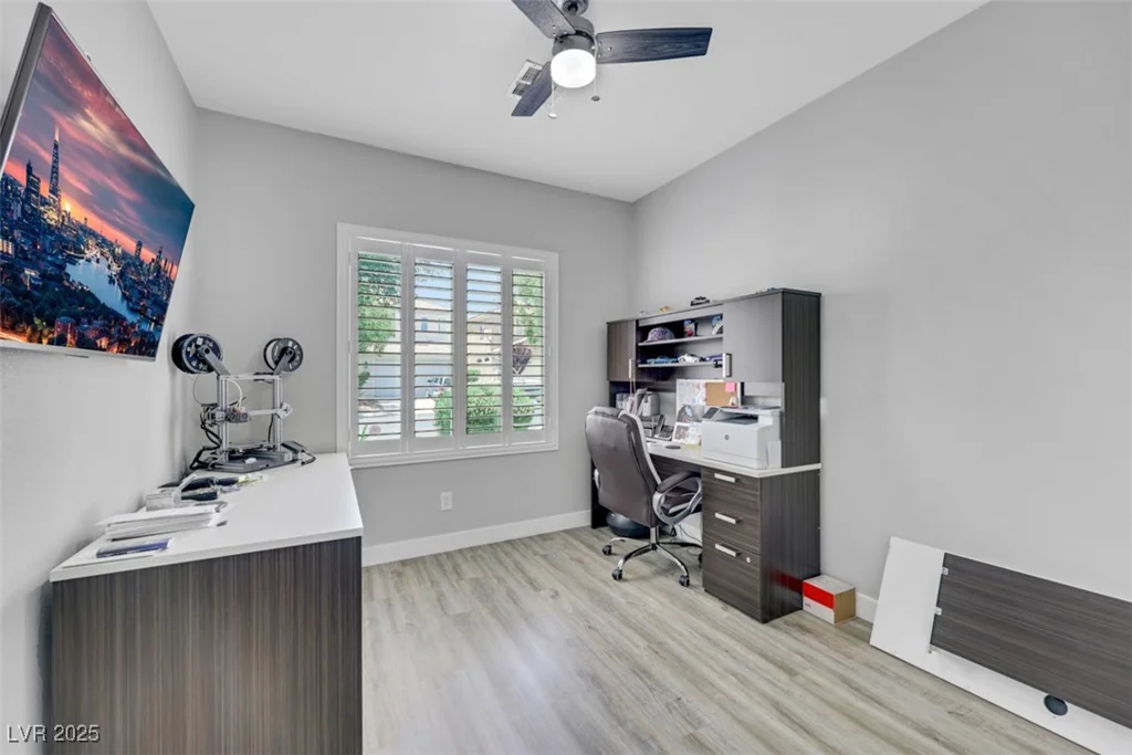 8836 Martin Downs, Las Vegas, NV 89131