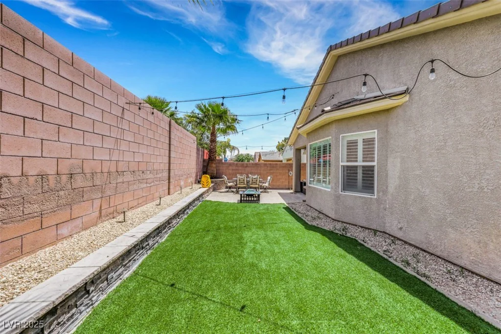8836 Martin Downs, Las Vegas, NV 89131