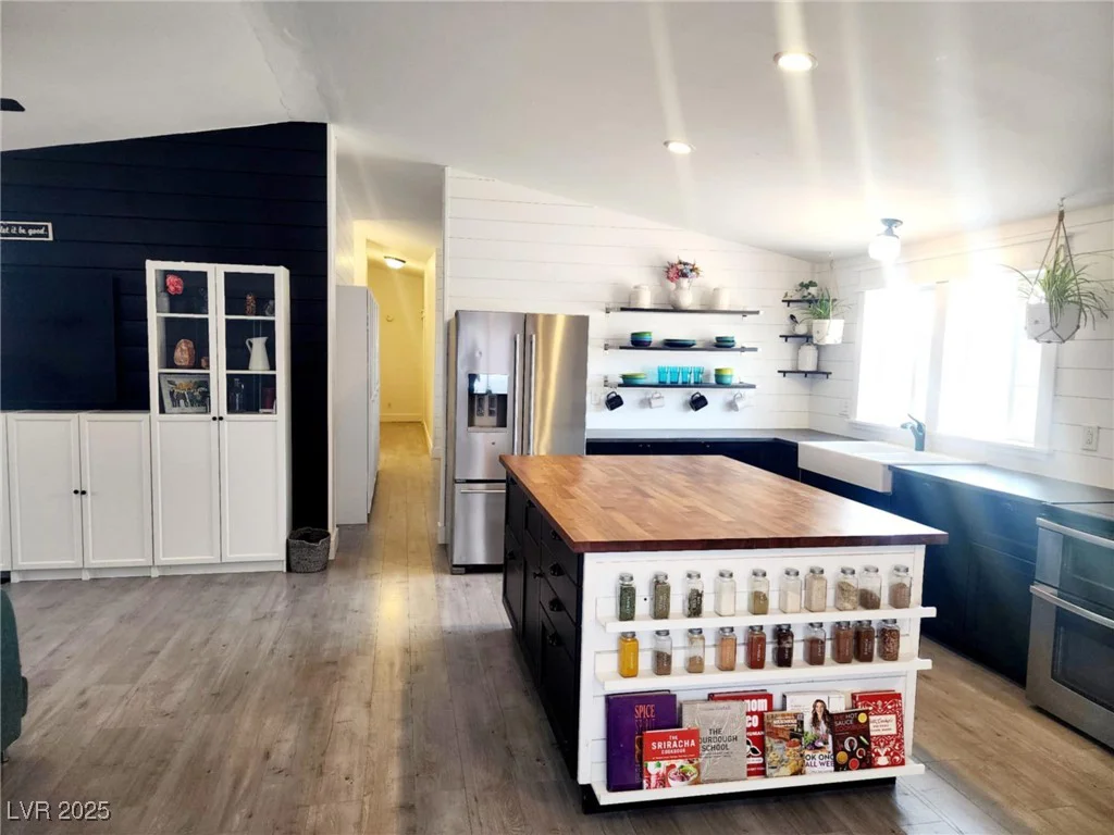 990 Spring, Indian Springs, NV 89018