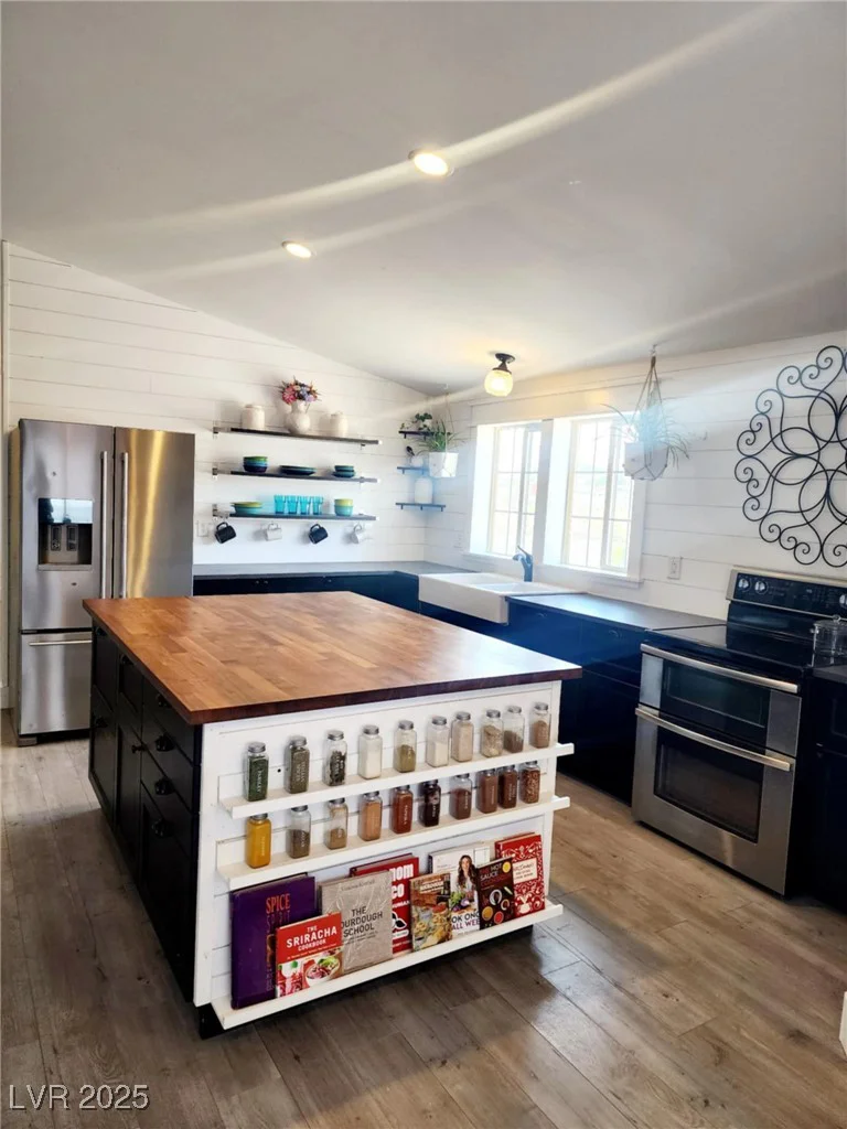 990 Spring, Indian Springs, NV 89018