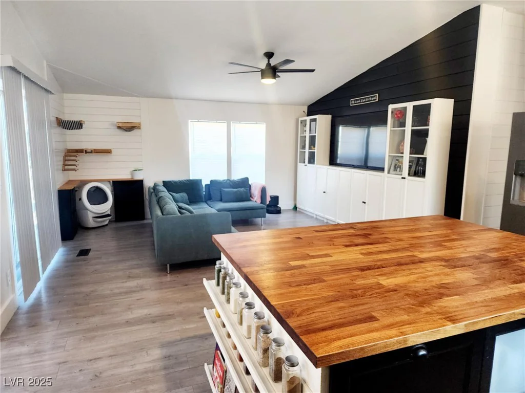 990 Spring, Indian Springs, NV 89018