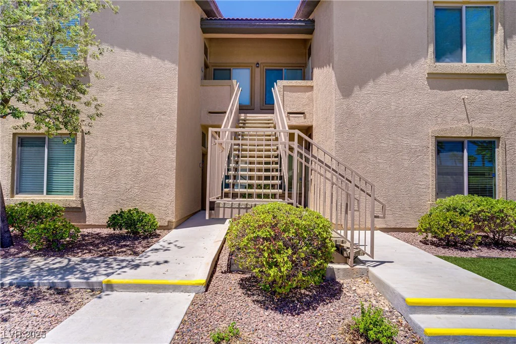 8985 Durango, Las Vegas, NV 89113