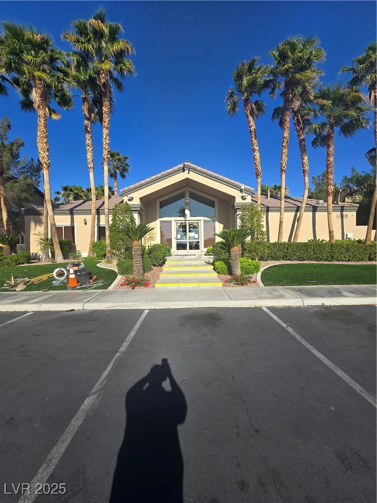 8985 Durango, Las Vegas, NV 89113