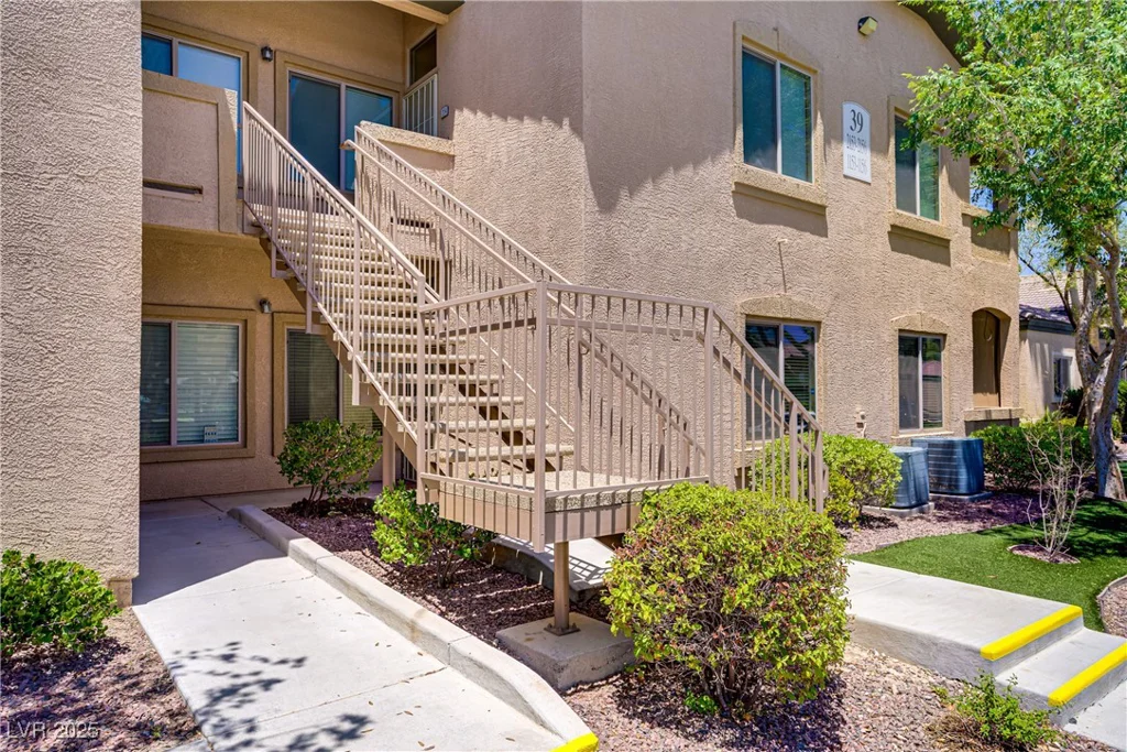 8985 Durango, Las Vegas, NV 89113