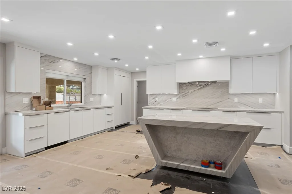 3075 Santa Margarita, Las Vegas, NV 89146