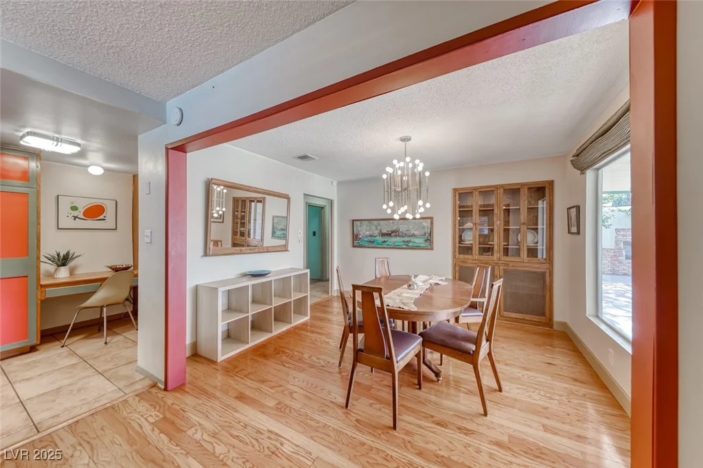 1721 Oakey, Las Vegas, NV 89104