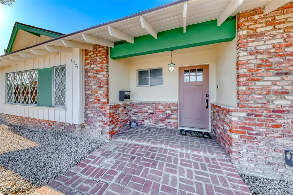 1721 Oakey, Las Vegas, NV 89104