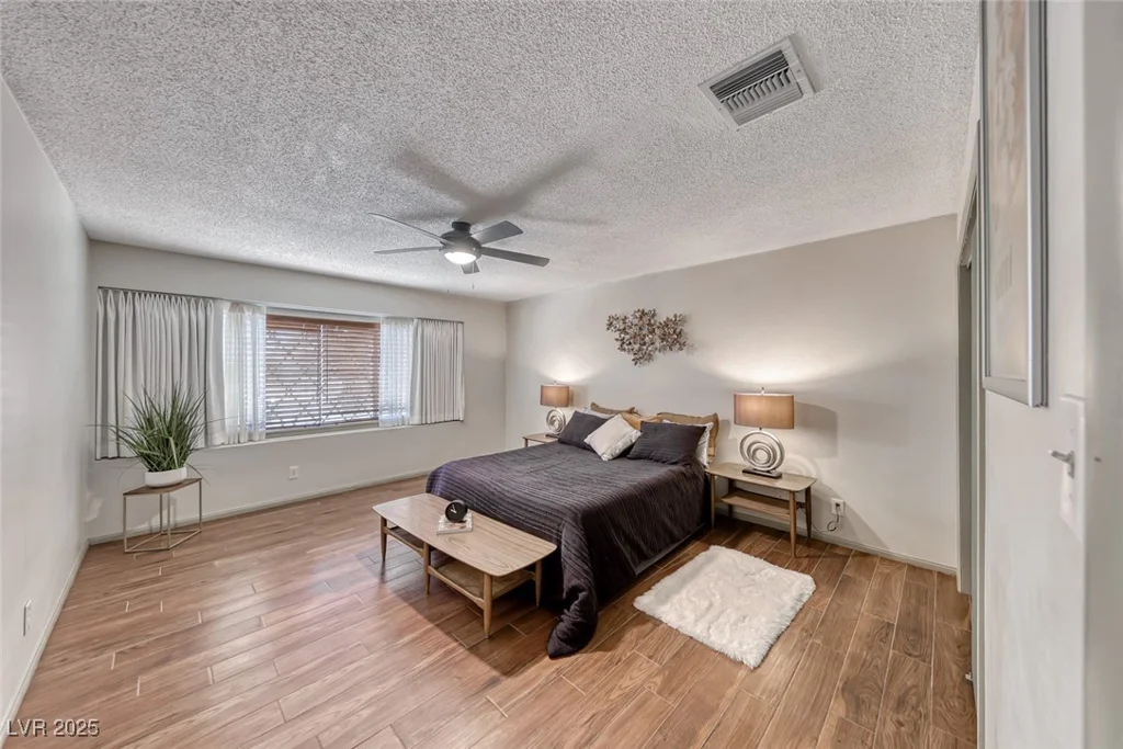 1721 Oakey, Las Vegas, NV 89104