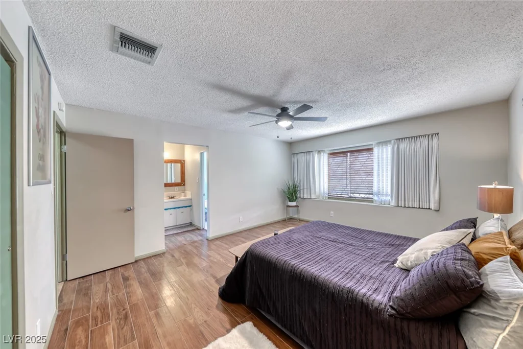 1721 Oakey, Las Vegas, NV 89104