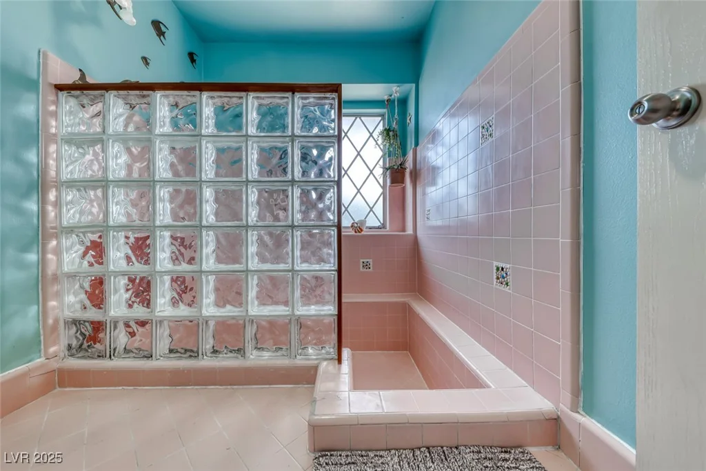 1721 Oakey, Las Vegas, NV 89104