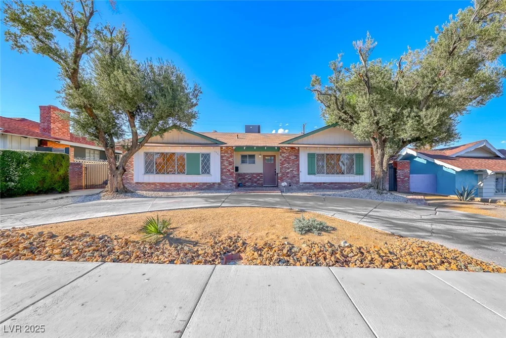 1721 Oakey, Las Vegas, NV 89104