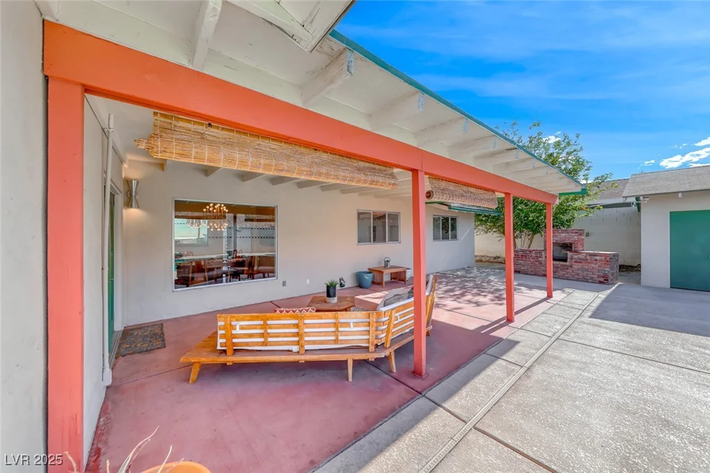 1721 Oakey, Las Vegas, NV 89104