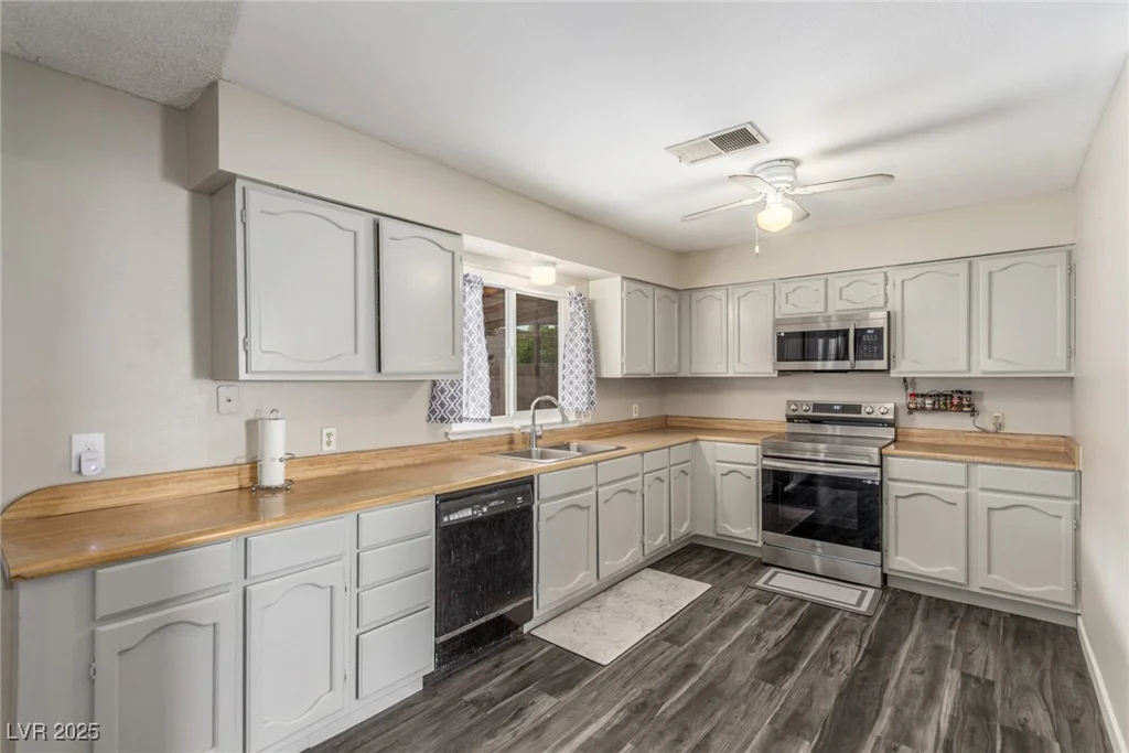 5109 Gains Mill, Las Vegas, NV 89122