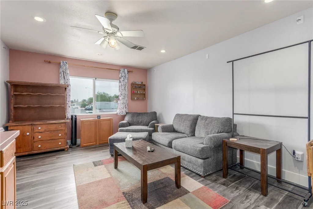 5109 Gains Mill, Las Vegas, NV 89122