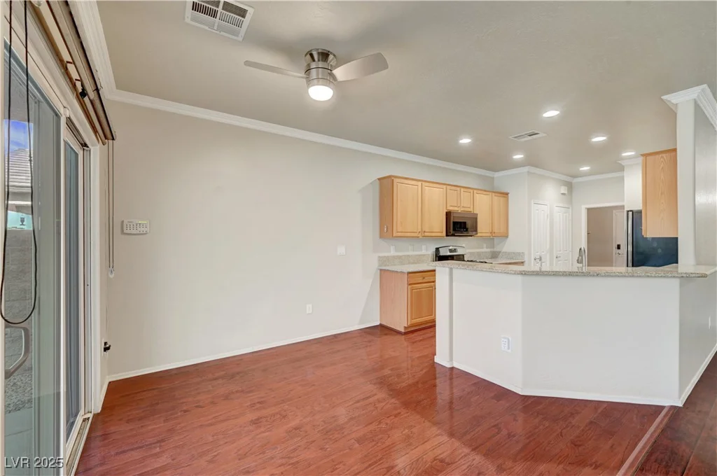 2520 ECLIPSING STARS, Henderson, NV 89044