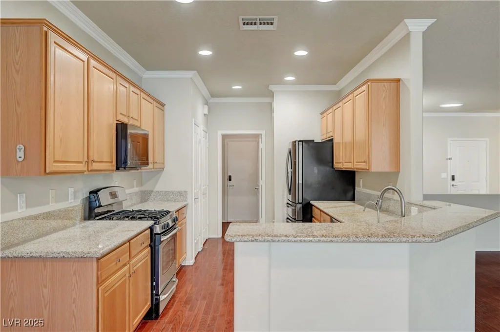 2520 ECLIPSING STARS, Henderson, NV 89044
