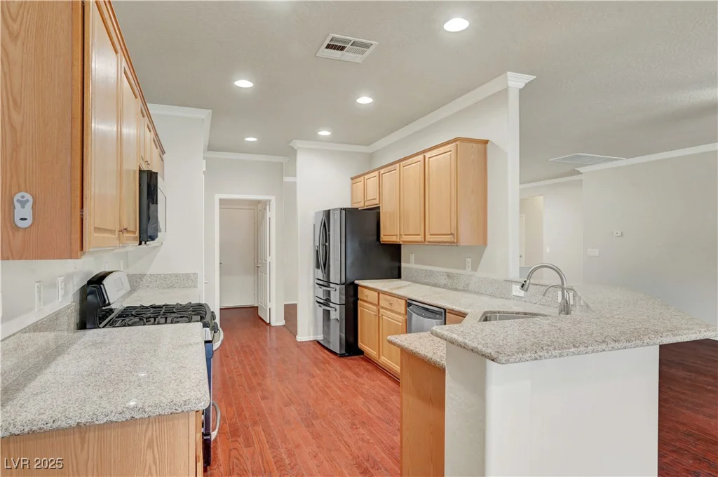 2520 ECLIPSING STARS, Henderson, NV 89044