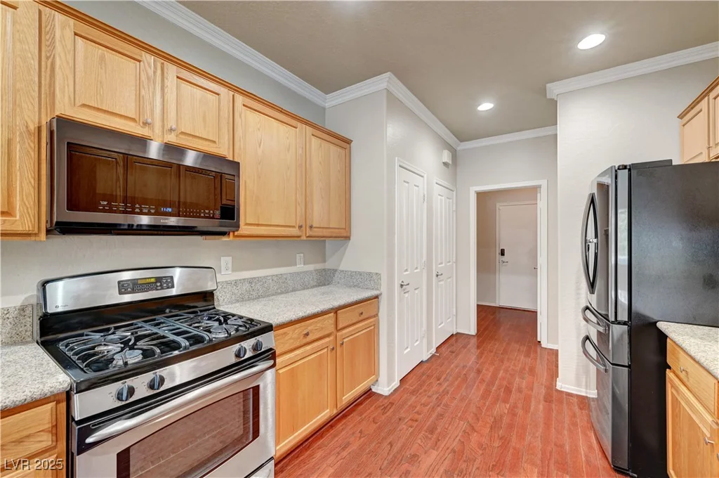 2520 ECLIPSING STARS, Henderson, NV 89044