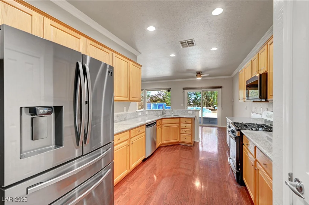 2520 ECLIPSING STARS, Henderson, NV 89044