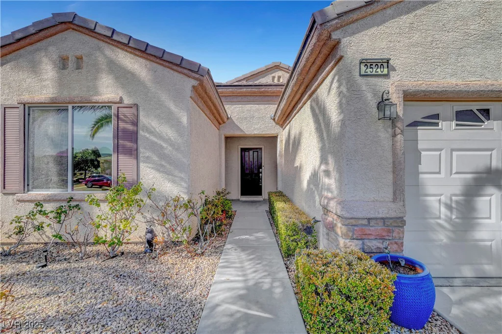 2520 ECLIPSING STARS, Henderson, NV 89044