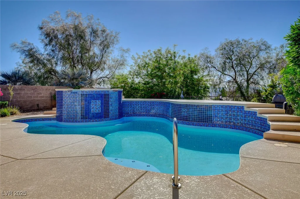 2520 ECLIPSING STARS, Henderson, NV 89044