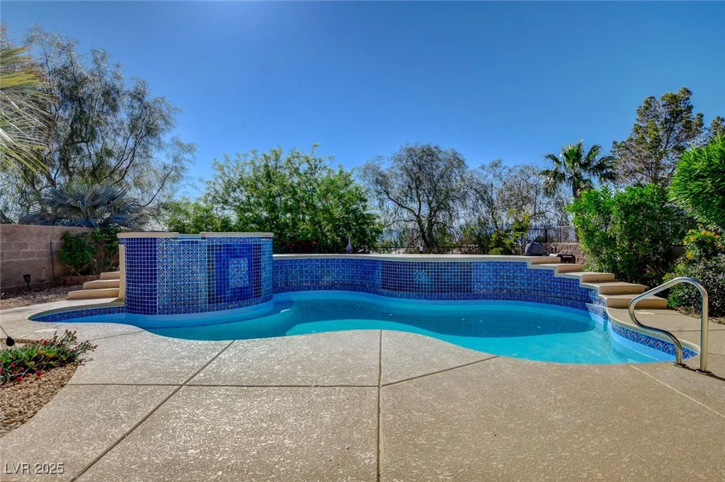 2520 ECLIPSING STARS, Henderson, NV 89044