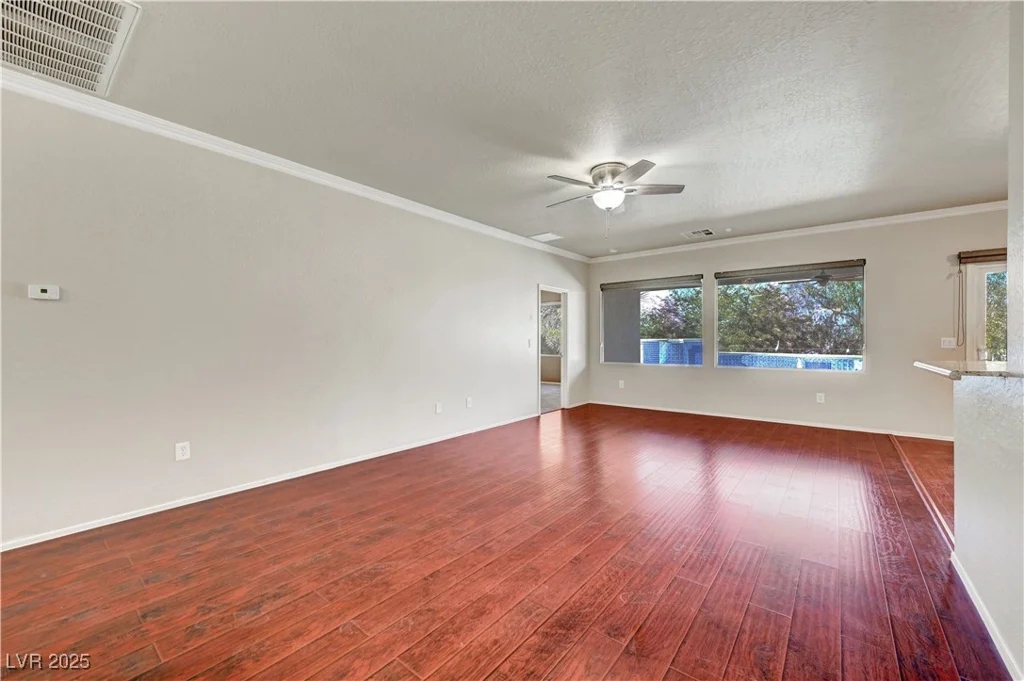 2520 ECLIPSING STARS, Henderson, NV 89044