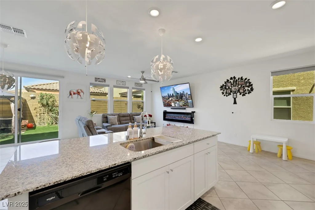 7011 Toll Mountain, North Las Vegas, NV 89086
