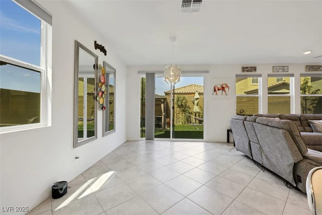 7011 Toll Mountain, North Las Vegas, NV 89086