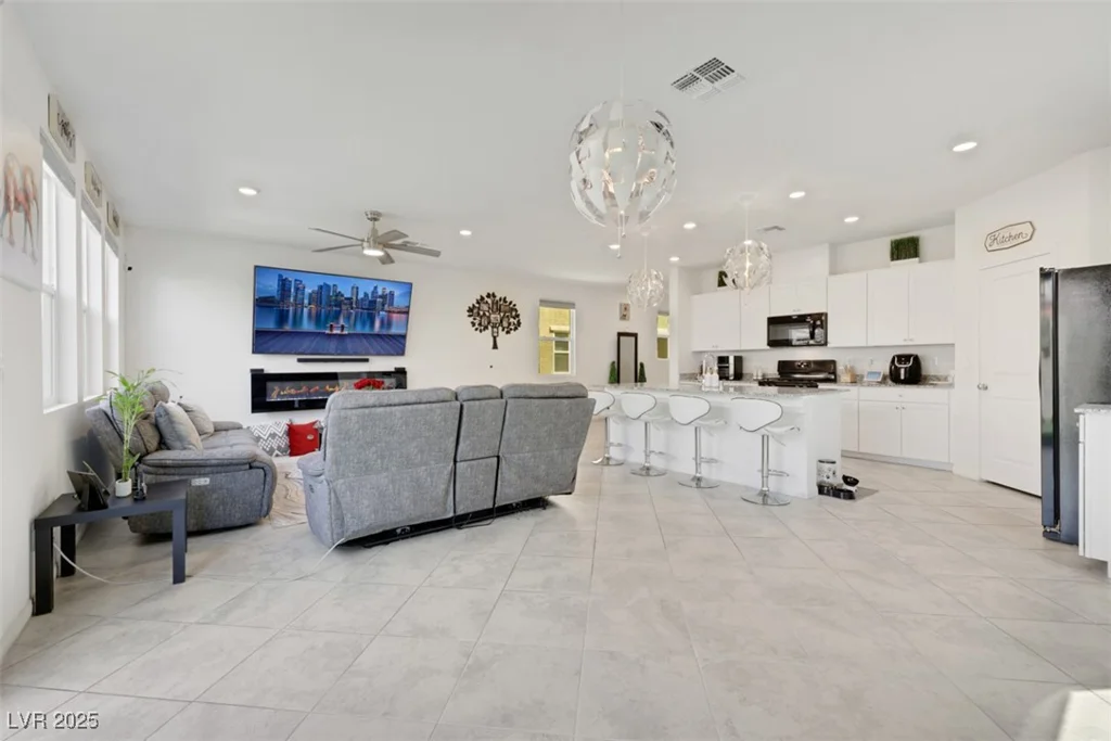7011 Toll Mountain, North Las Vegas, NV 89086