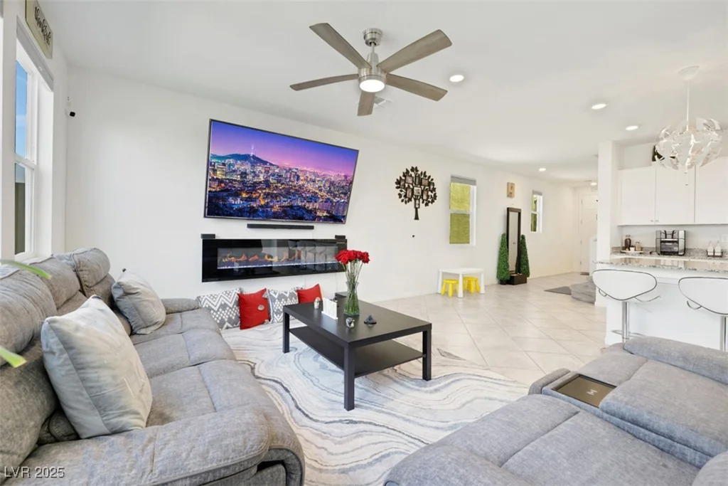 7011 Toll Mountain, North Las Vegas, NV 89086