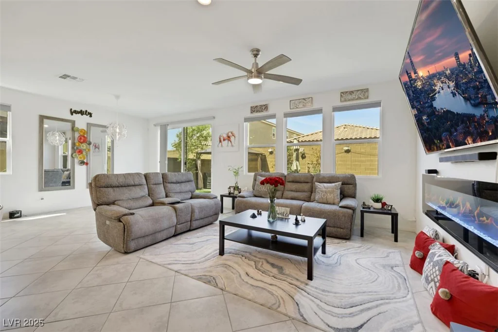 7011 Toll Mountain, North Las Vegas, NV 89086
