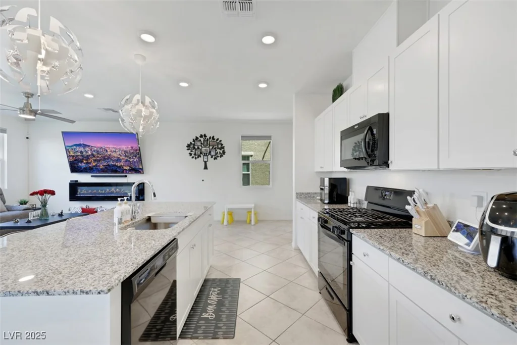 7011 Toll Mountain, North Las Vegas, NV 89086