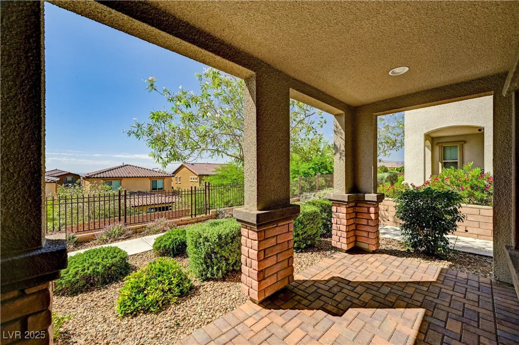 172 Petaluma Valley, Las Vegas, NV 89138