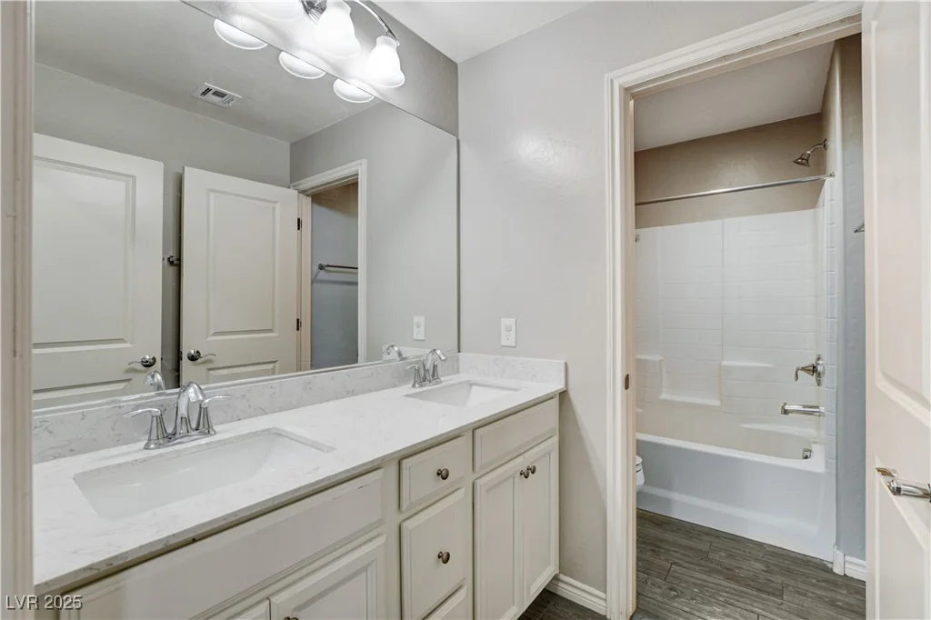 172 Petaluma Valley, Las Vegas, NV 89138